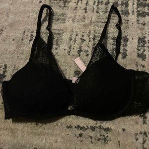 NWOT Victoria’s Secret Lace Plunge Bra